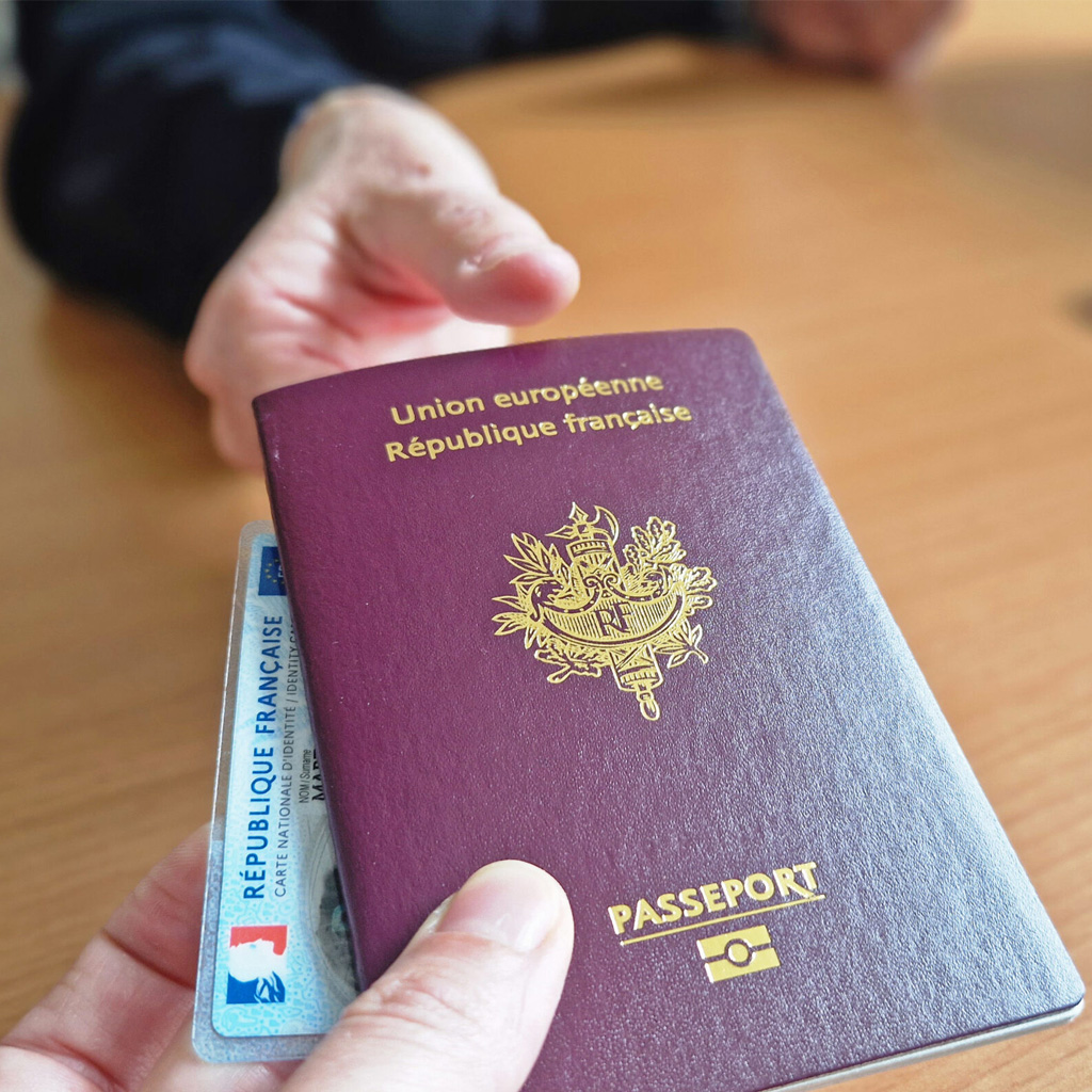 Demander ou renouveler un titre d'identité 